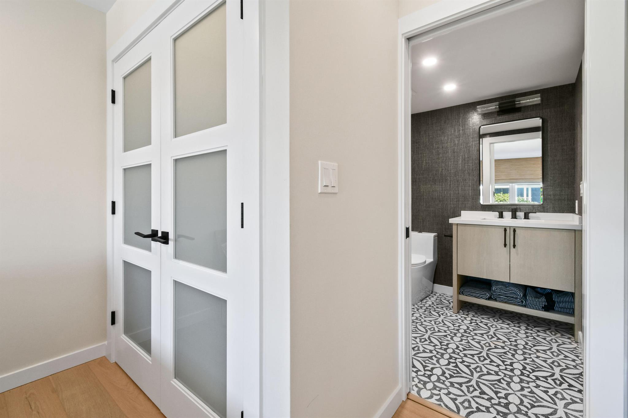 TWENTY TWO NINETY FIVE SO - Residential