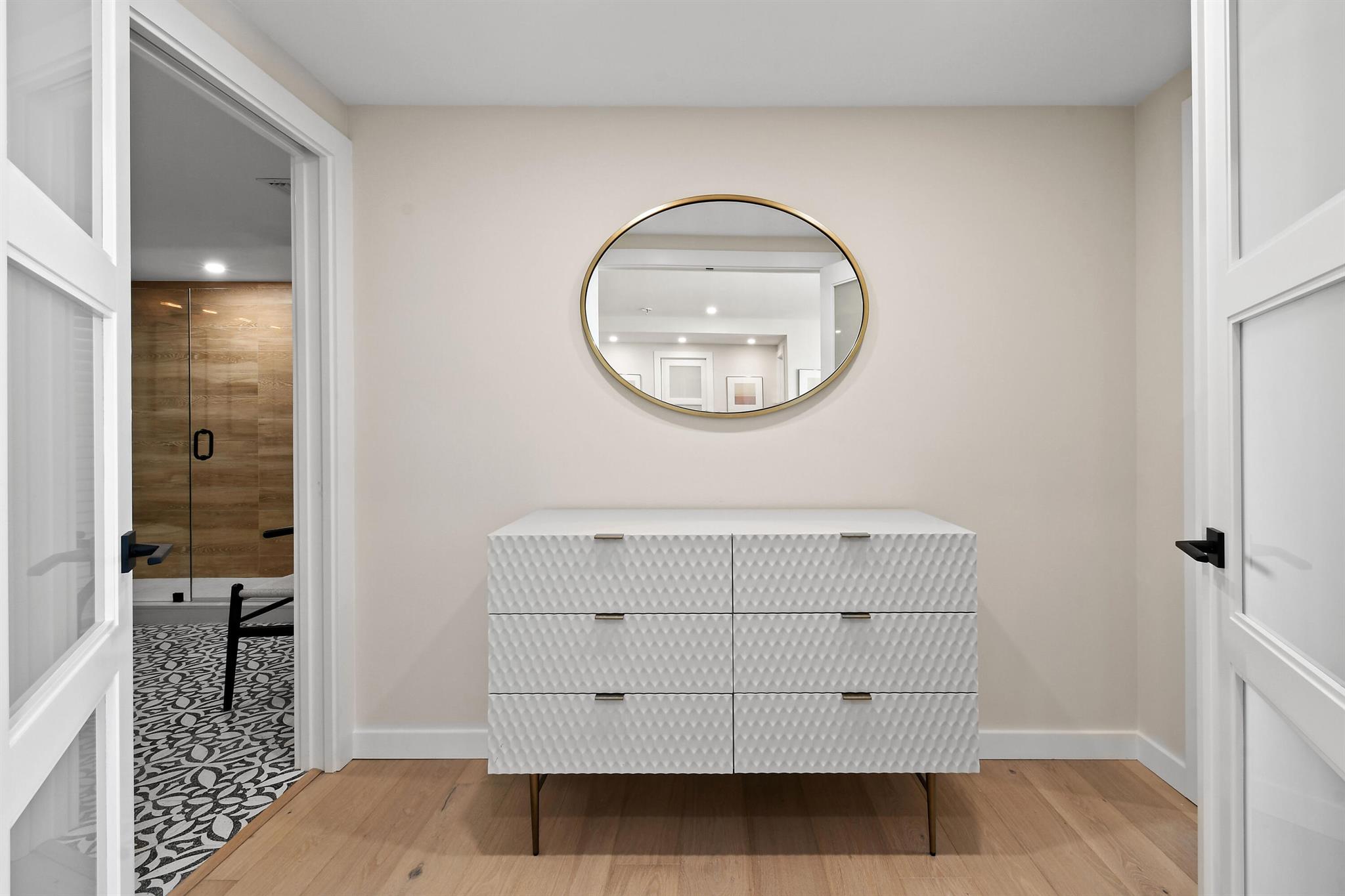 TWENTY TWO NINETY FIVE SO - Residential