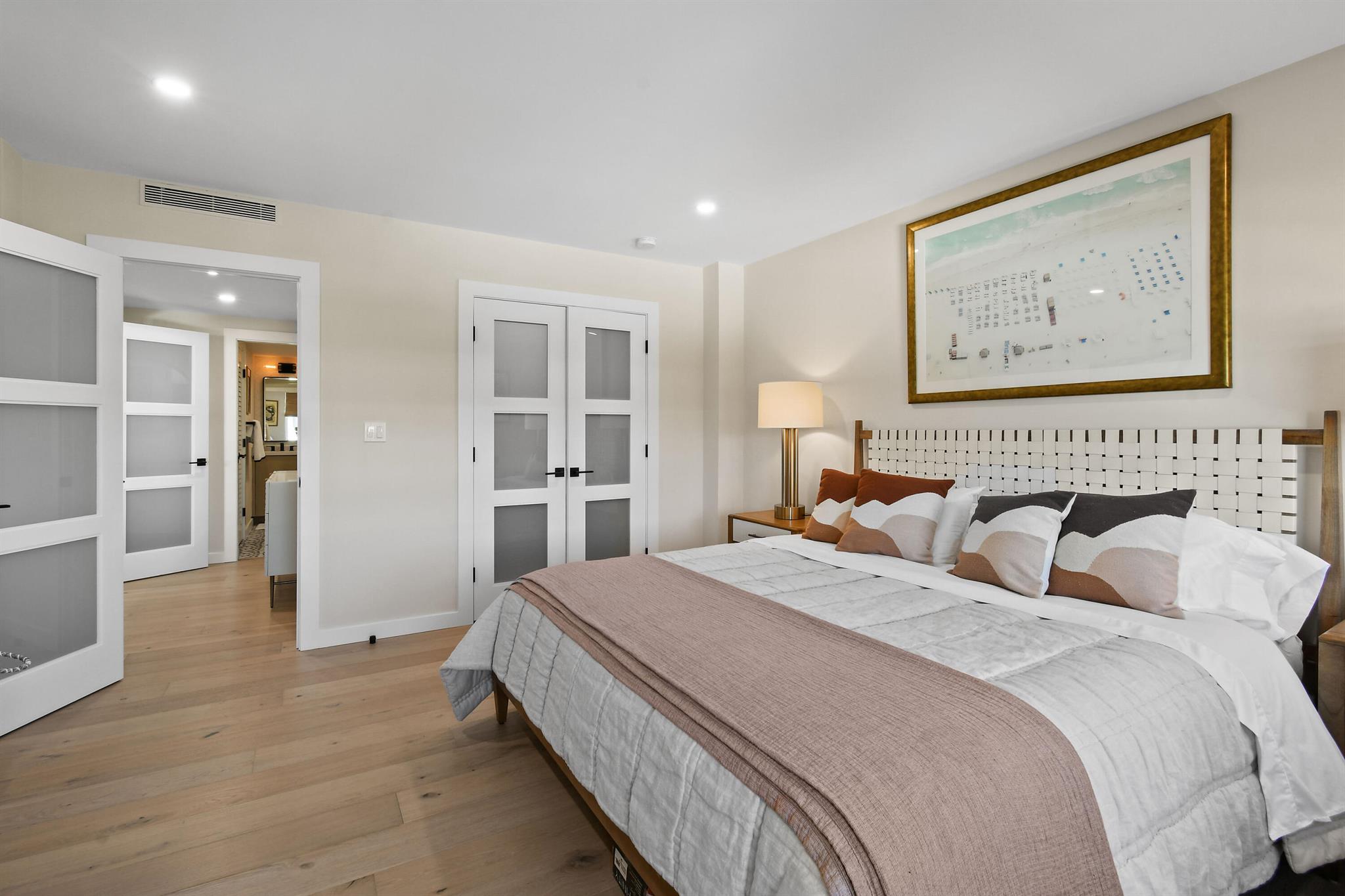 TWENTY TWO NINETY FIVE SO - Residential
