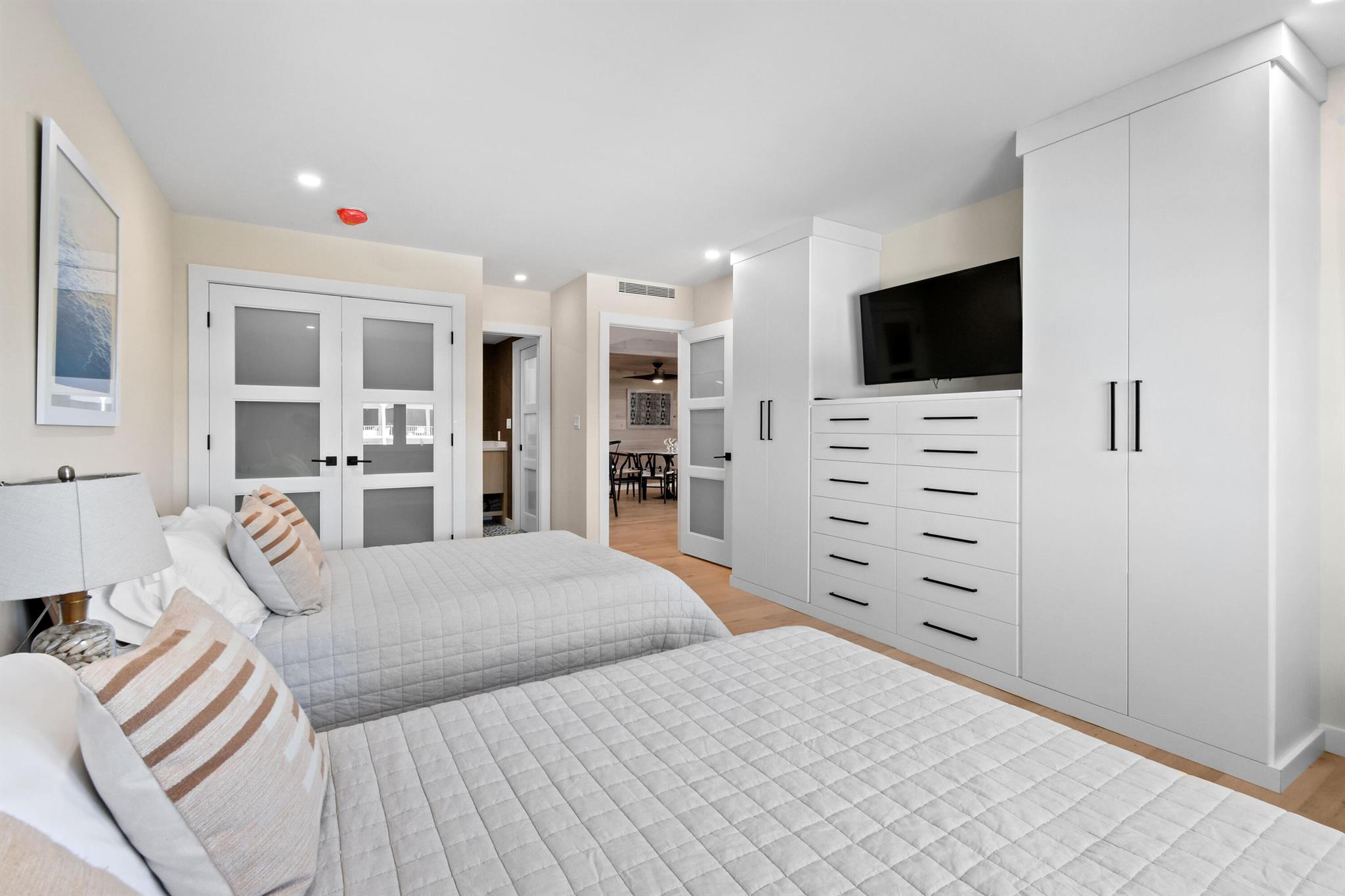 TWENTY TWO NINETY FIVE SO - Residential