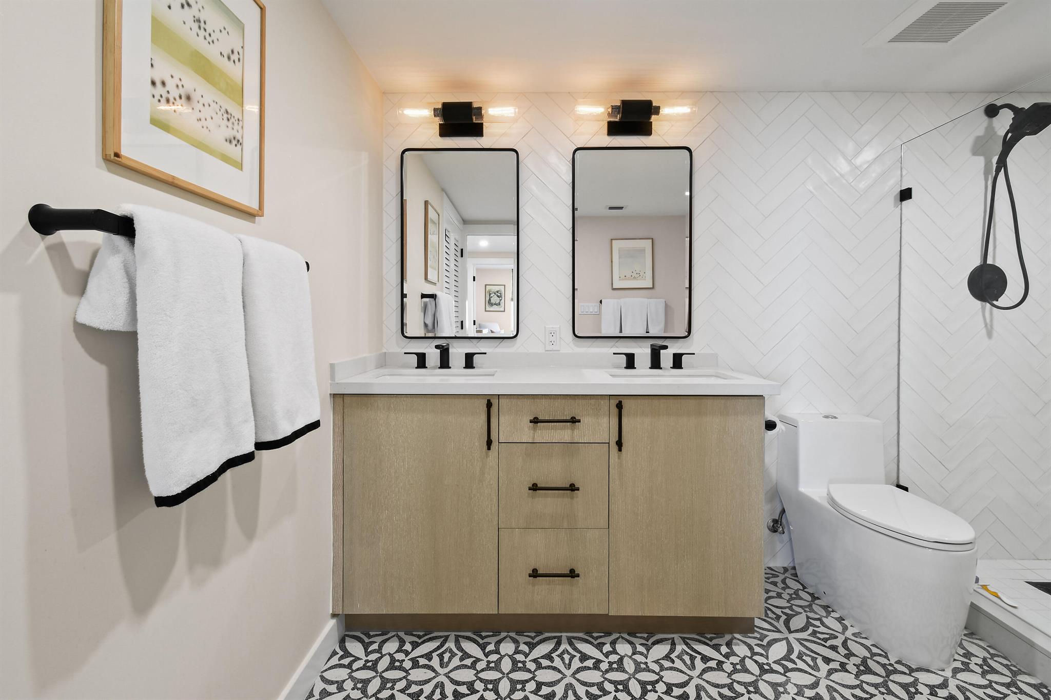 TWENTY TWO NINETY FIVE SO - Residential