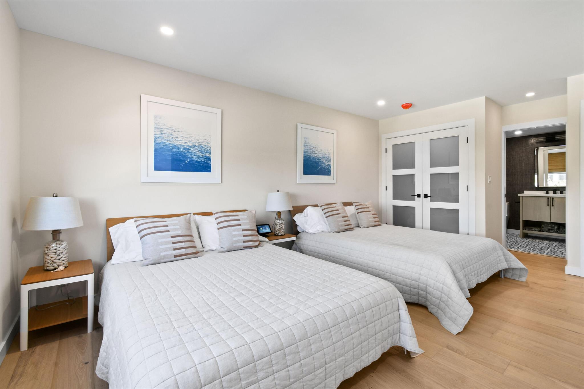 TWENTY TWO NINETY FIVE SO - Residential