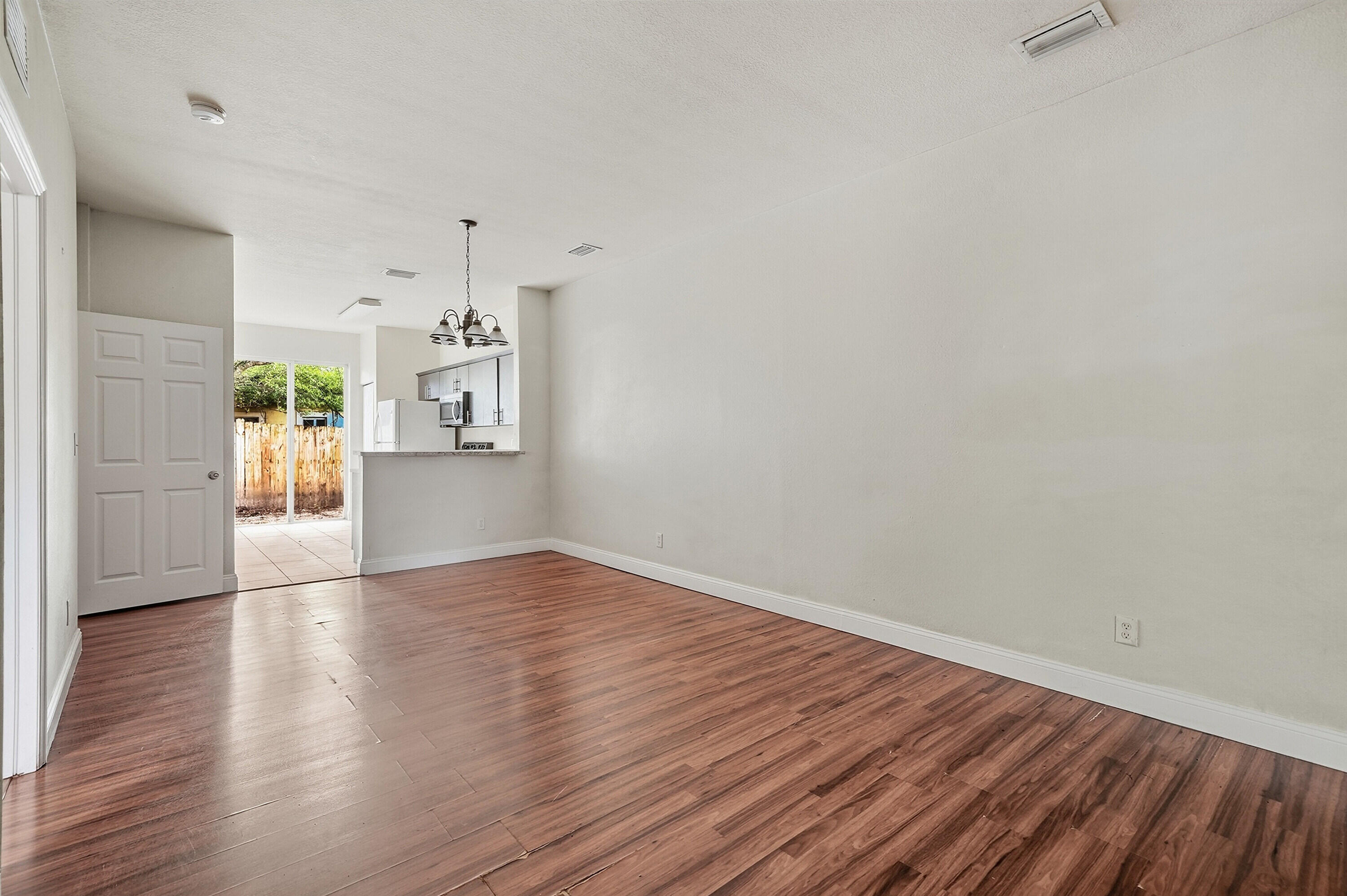 MOWRY VILLAS - Residential