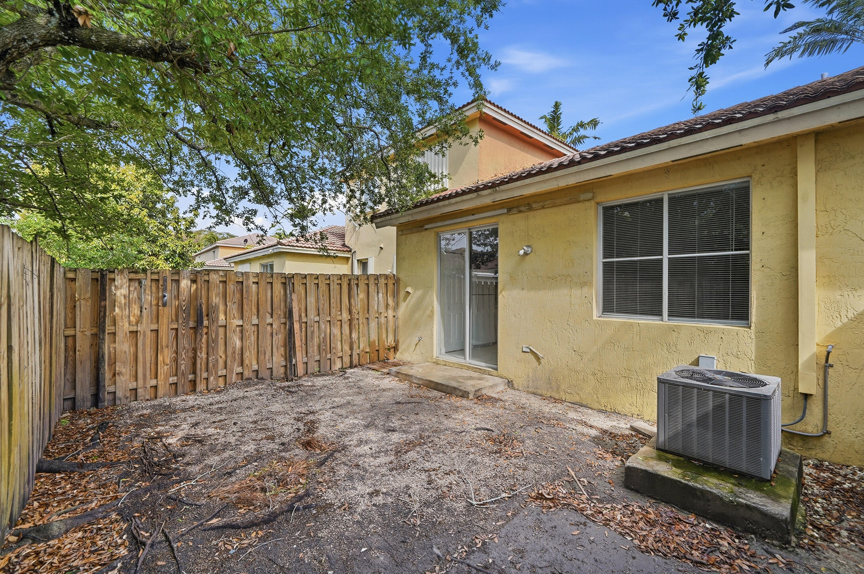 MOWRY VILLAS - Residential