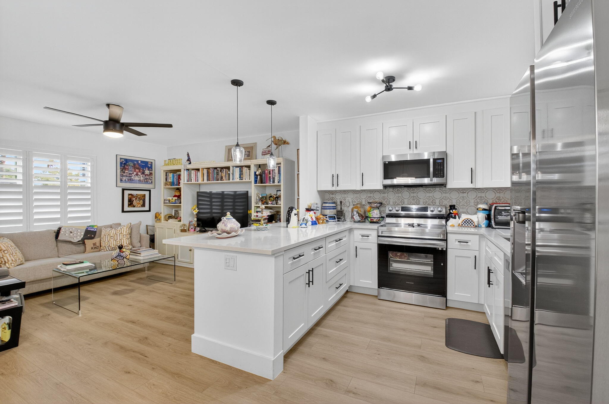 KINGS POINT FLANDERS COND - Residential