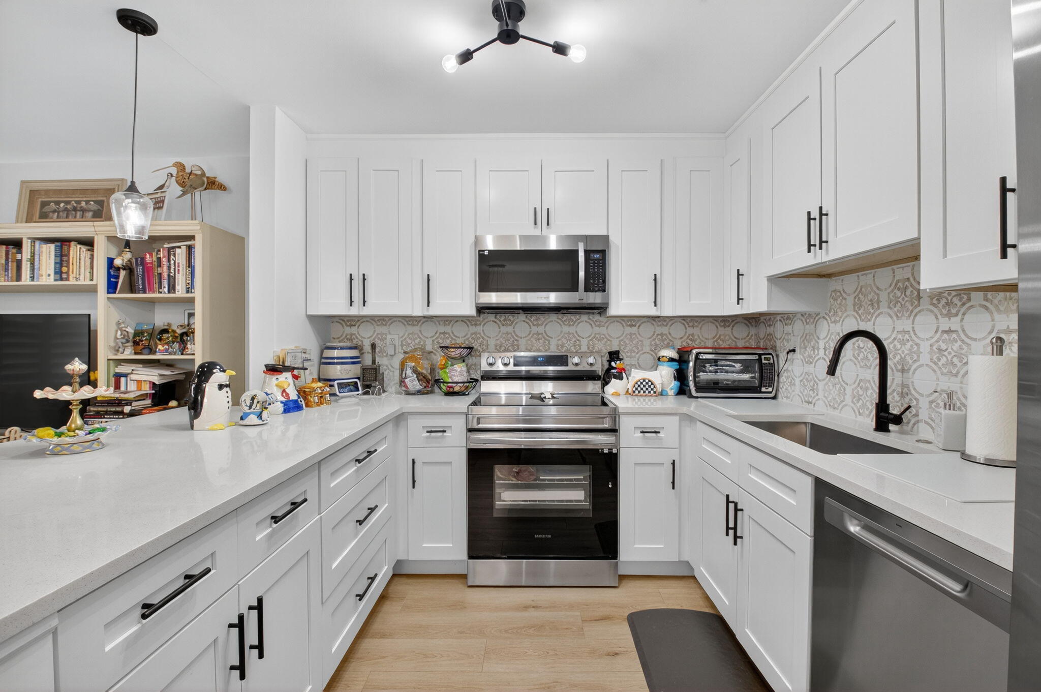 KINGS POINT FLANDERS COND - Residential