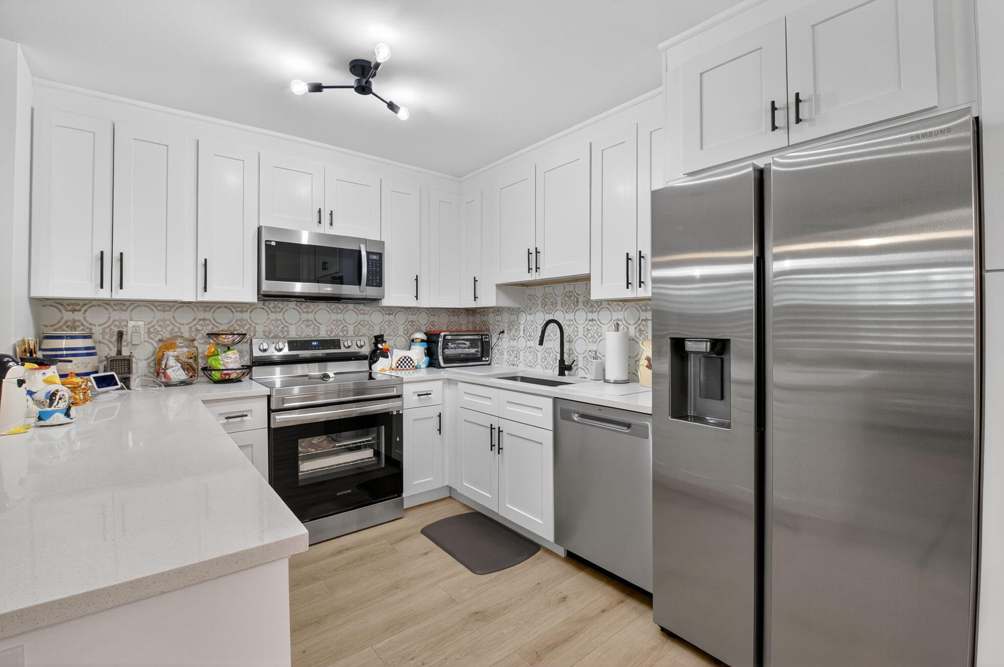 KINGS POINT FLANDERS COND - Residential