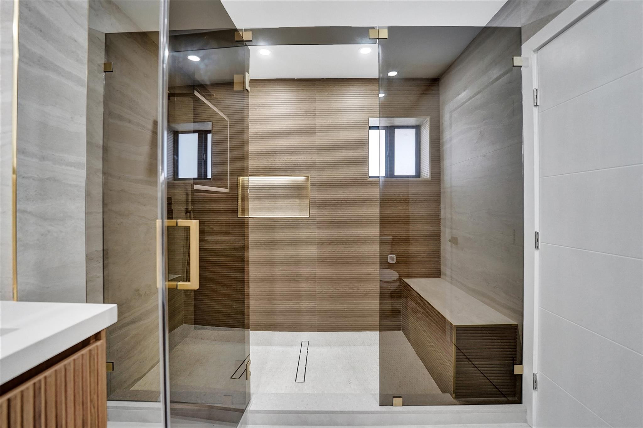 EMERALD HILLS - Residential