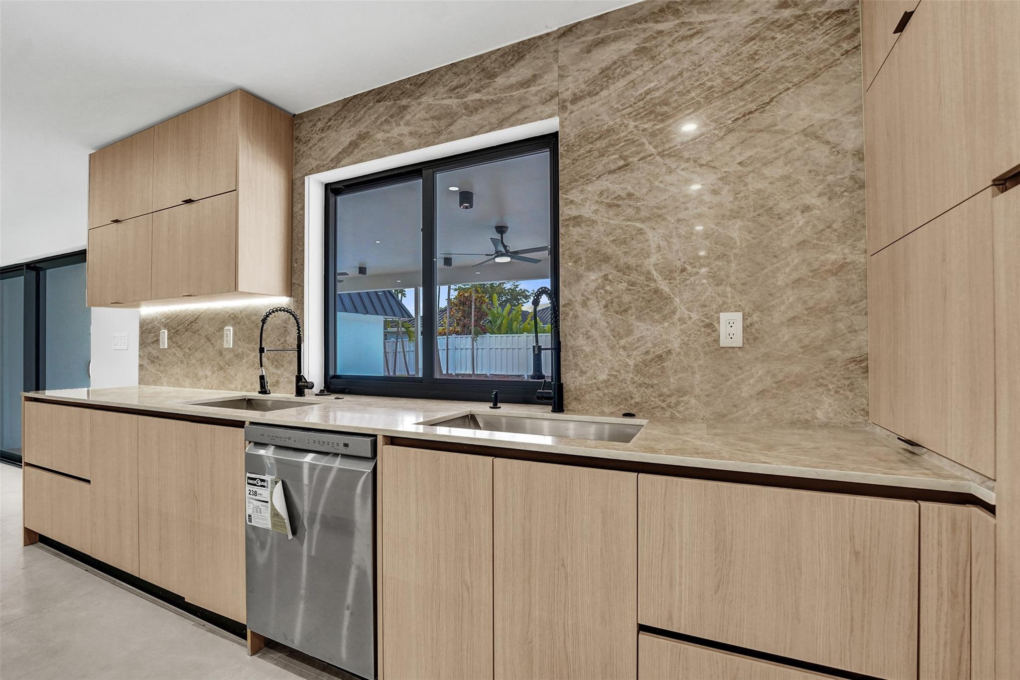 EMERALD HILLS - Residential