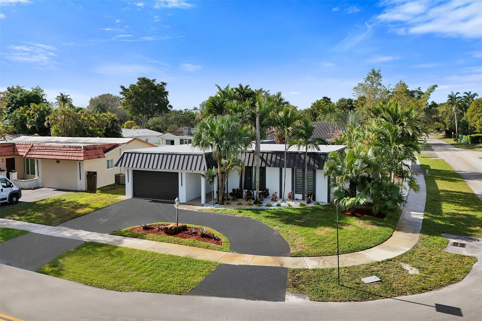 EMERALD HILLS - Residential