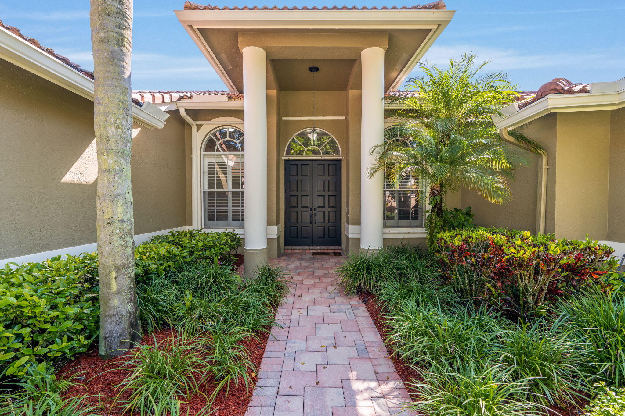4933 CHARDONNAY Drive