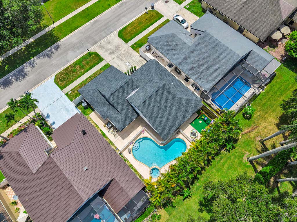 Photo of 21641 SUTTERS Lane, Boca Raton, FL 33428 (MLS # B26061107)