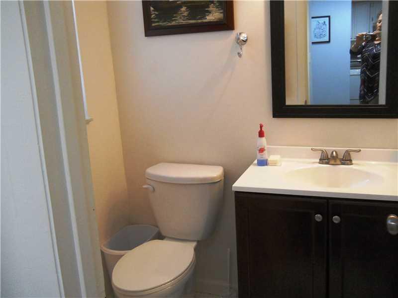 ORIOLE GOLF & TENNIS 1 - Residential