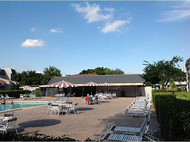 ORIOLE GOLF & TENNIS 1 - Residential