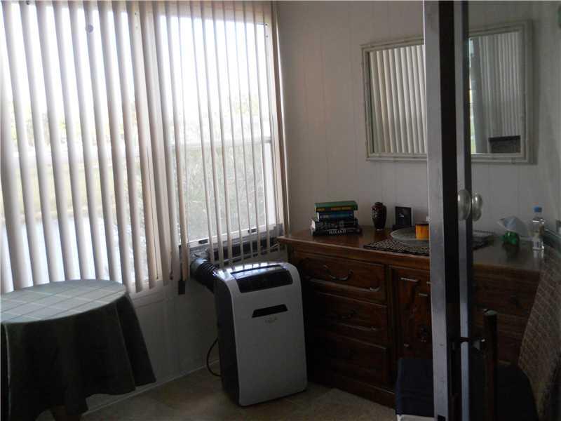 ORIOLE GOLF & TENNIS 1 - Residential