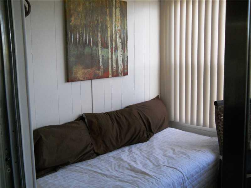 ORIOLE GOLF & TENNIS 1 - Residential