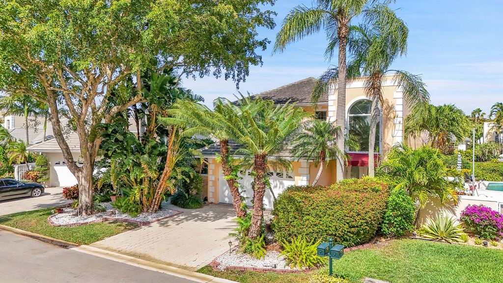 Photo of 23480 Butterfly Palm Court, Boca Raton, FL 33433 (MLS # R11077996)