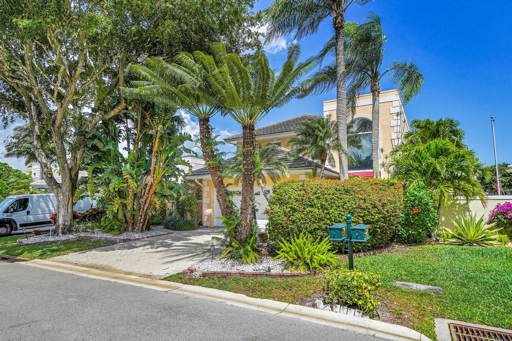 Photo of 23480 Butterfly Palm Court, Boca Raton, FL 33433 (MLS # R11077996)