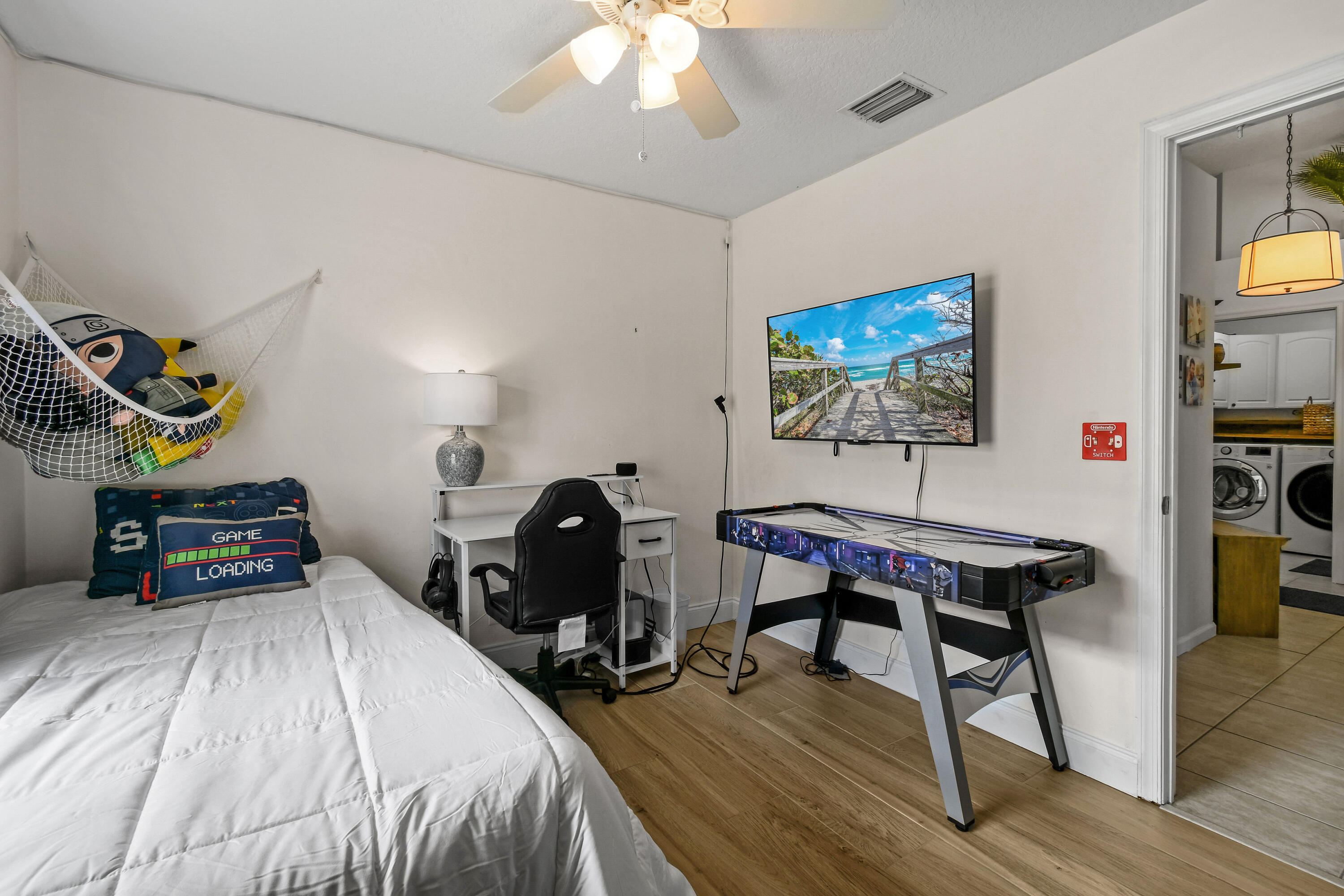 NORTH PALM BEACH HEIGHTS - Residential