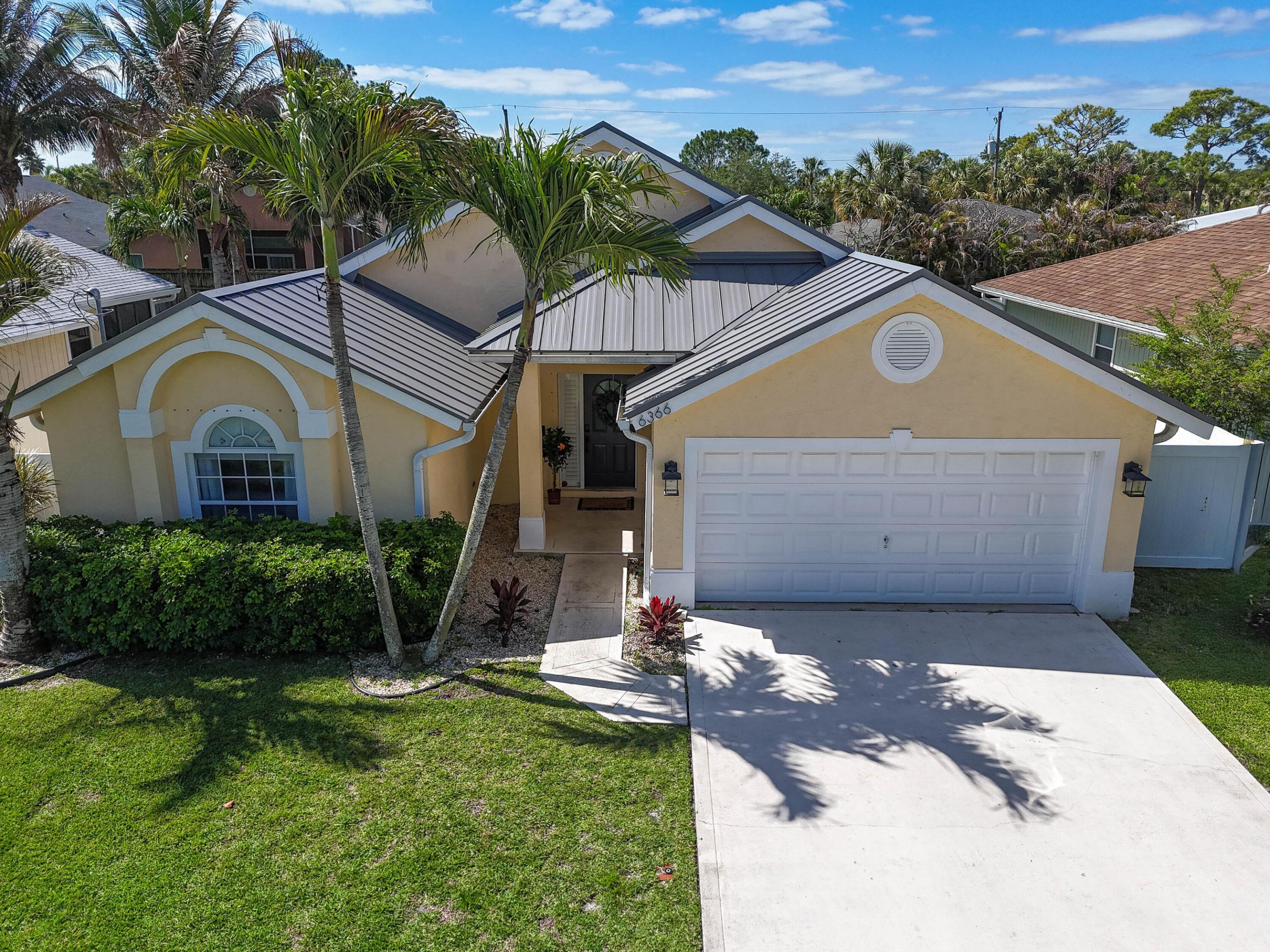 NORTH PALM BEACH HEIGHTS - Residential