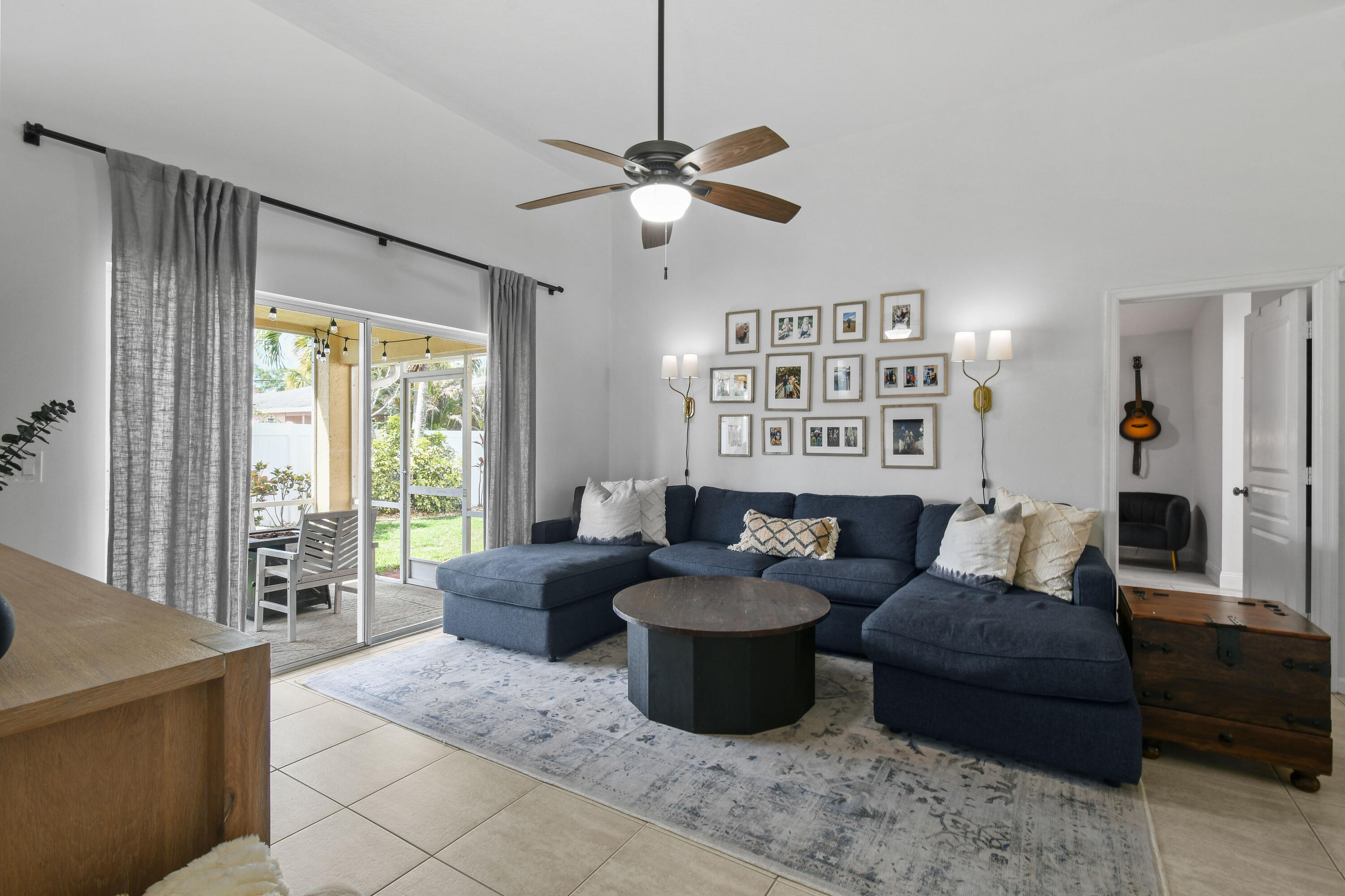 NORTH PALM BEACH HEIGHTS - Residential