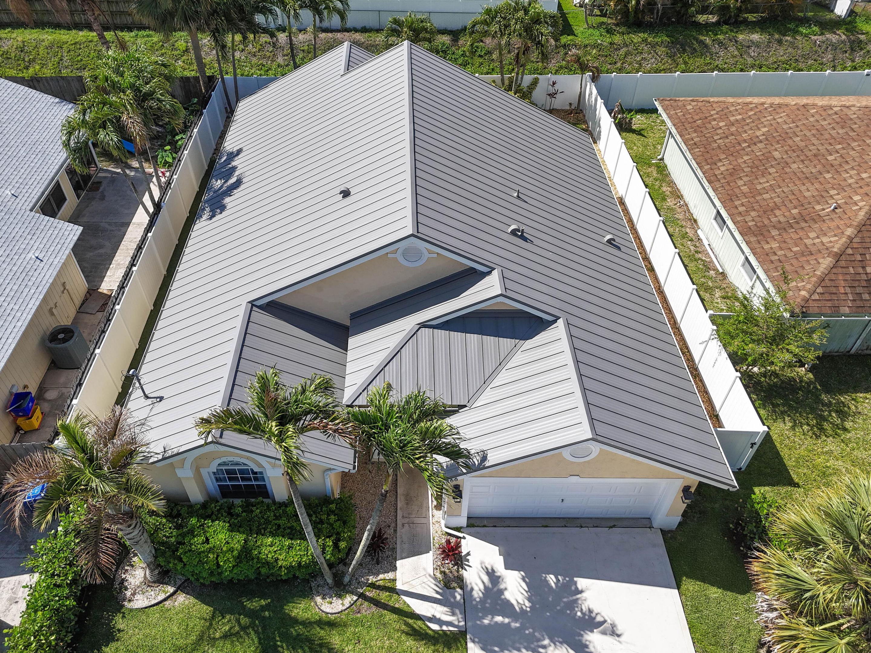 NORTH PALM BEACH HEIGHTS - Residential