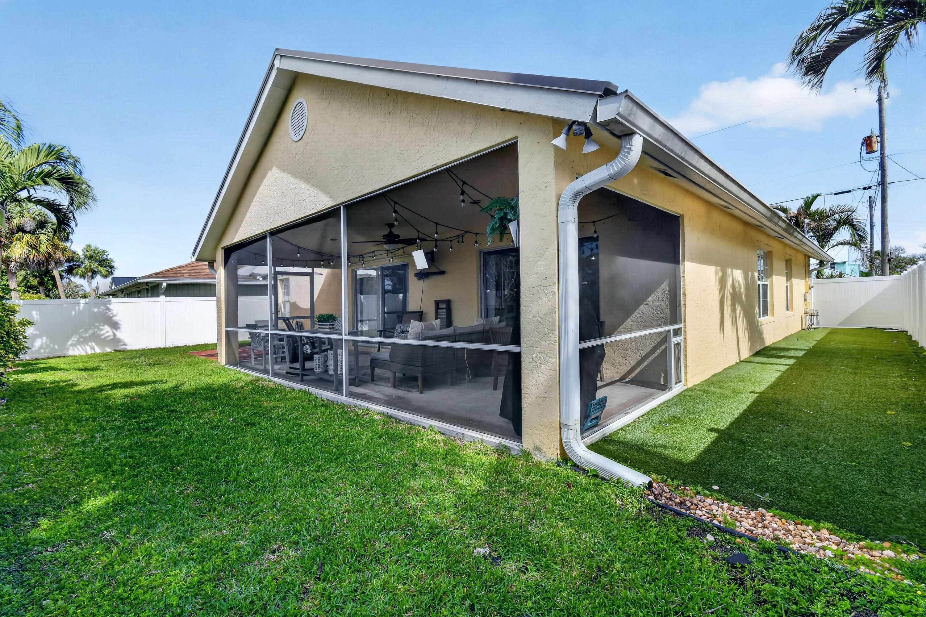 NORTH PALM BEACH HEIGHTS - Residential