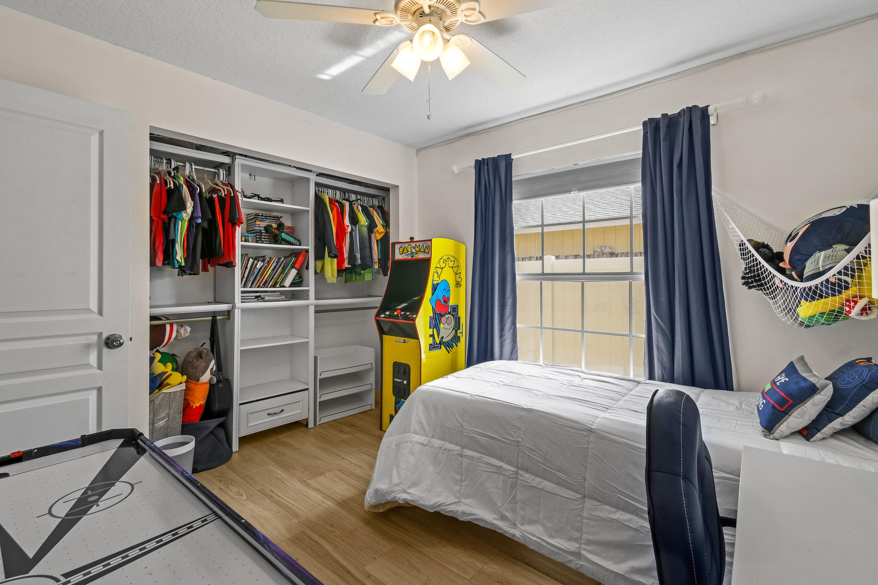 NORTH PALM BEACH HEIGHTS - Residential