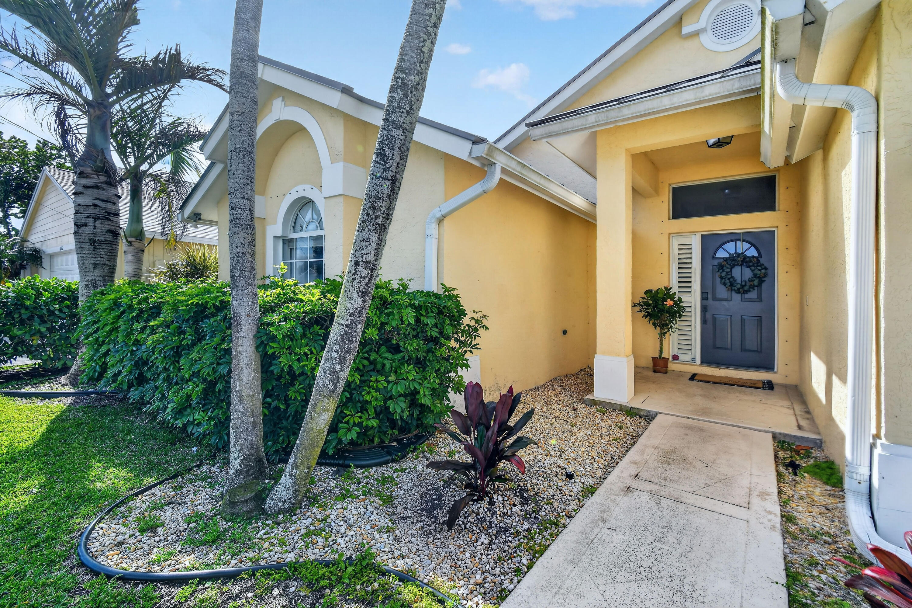 NORTH PALM BEACH HEIGHTS - Residential