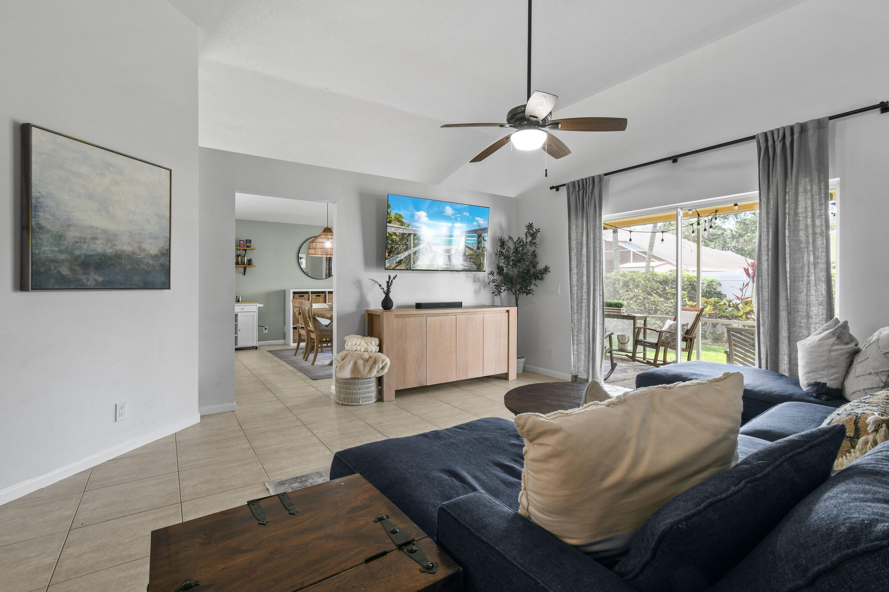 NORTH PALM BEACH HEIGHTS - Residential