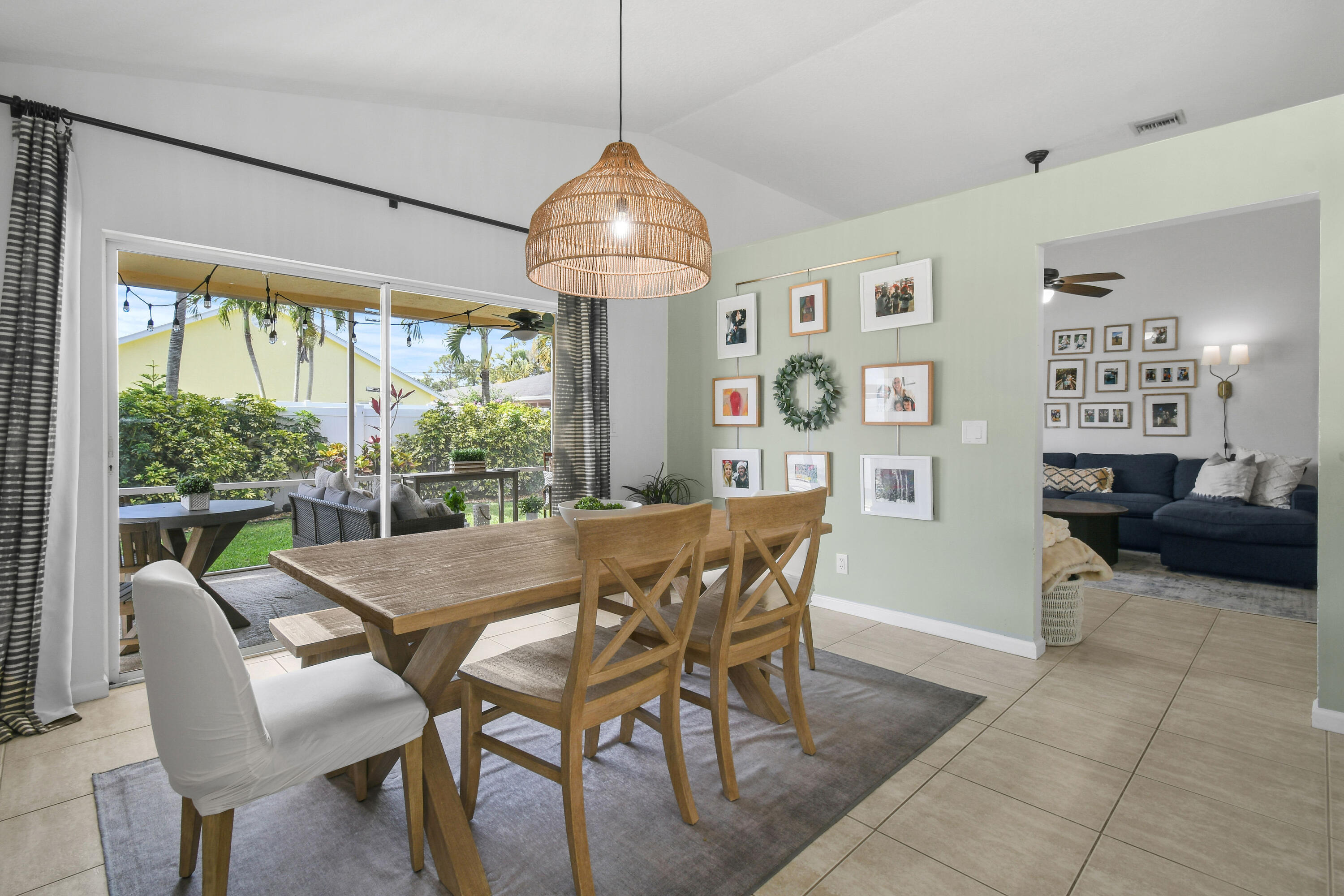 NORTH PALM BEACH HEIGHTS - Residential