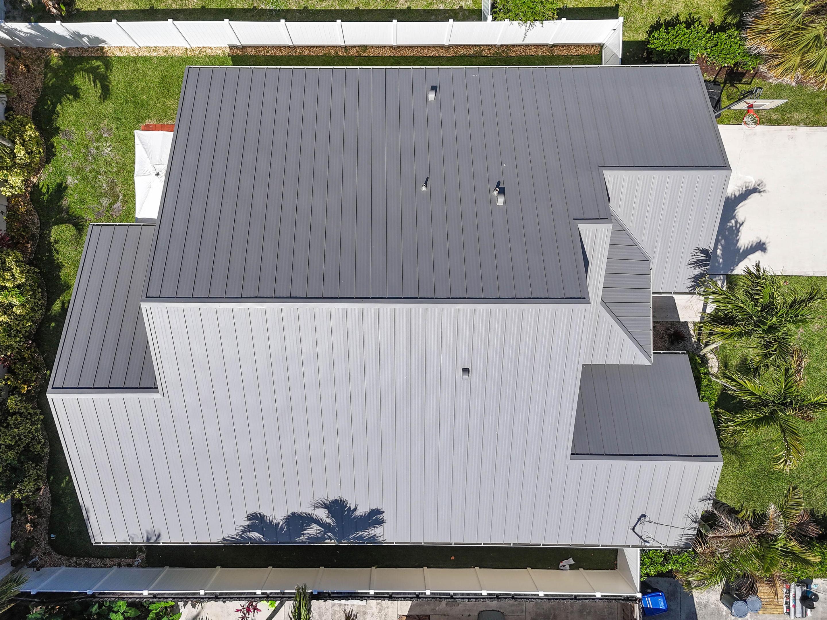 NORTH PALM BEACH HEIGHTS - Residential