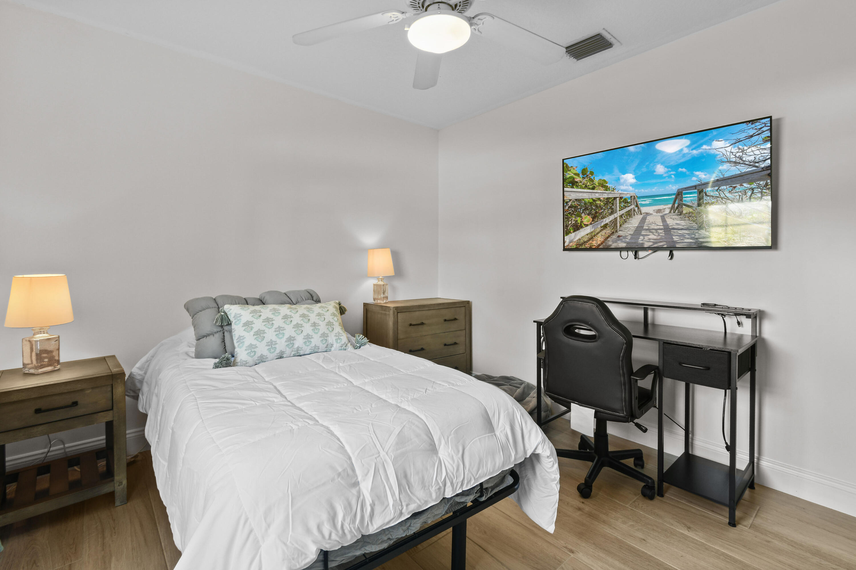 NORTH PALM BEACH HEIGHTS - Residential