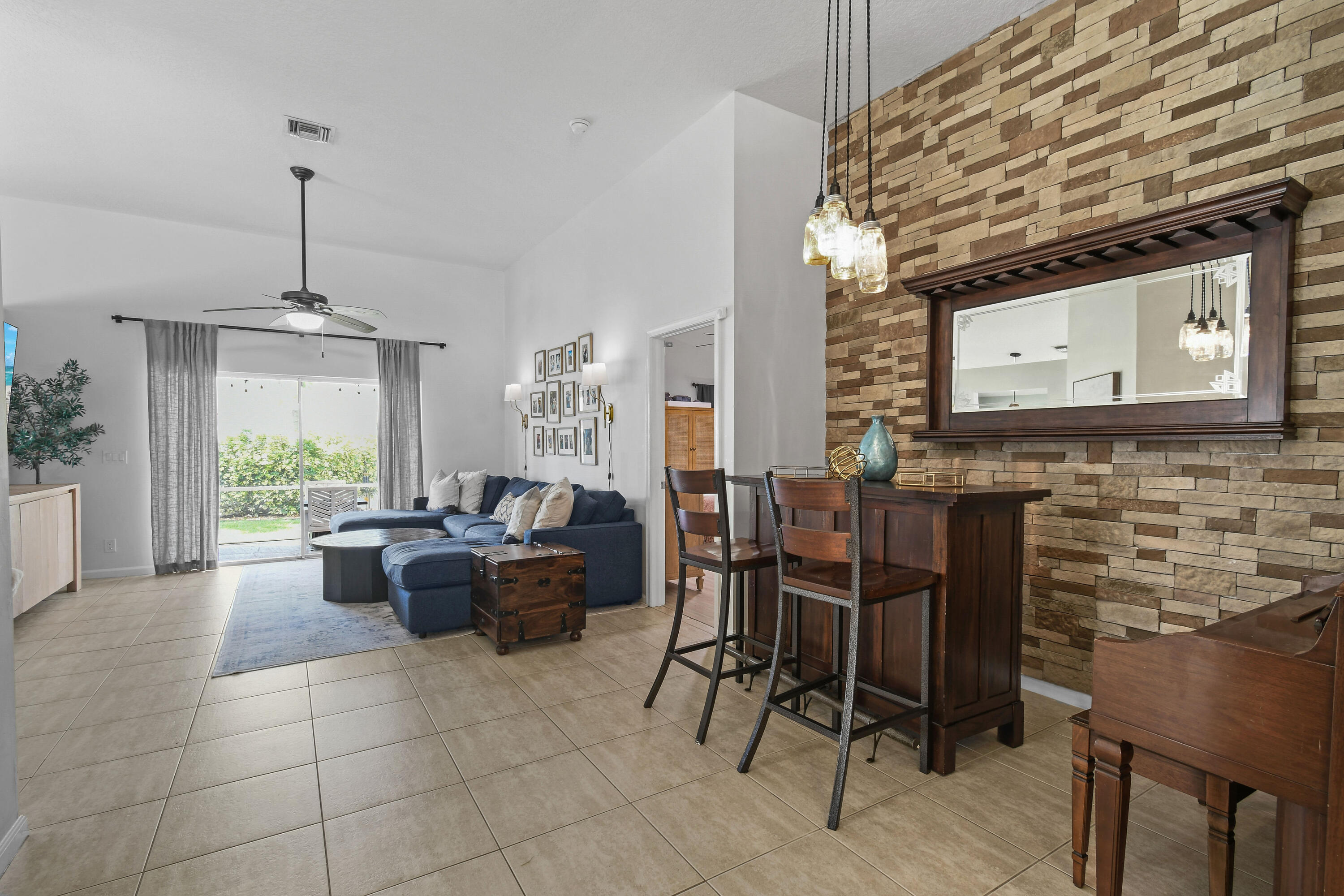 NORTH PALM BEACH HEIGHTS - Residential