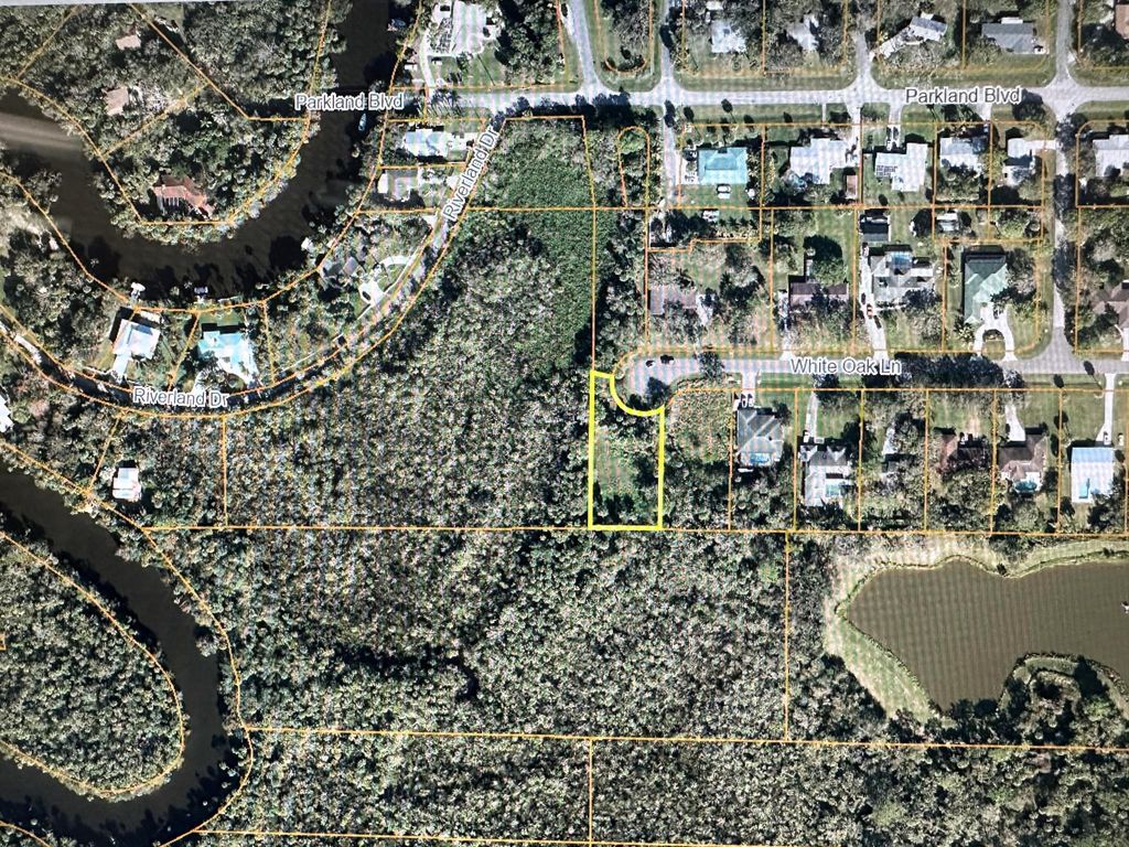 Photo of 1313 White Oak Lane, Fort Pierce, FL 34982 (MLS # R10947261)
