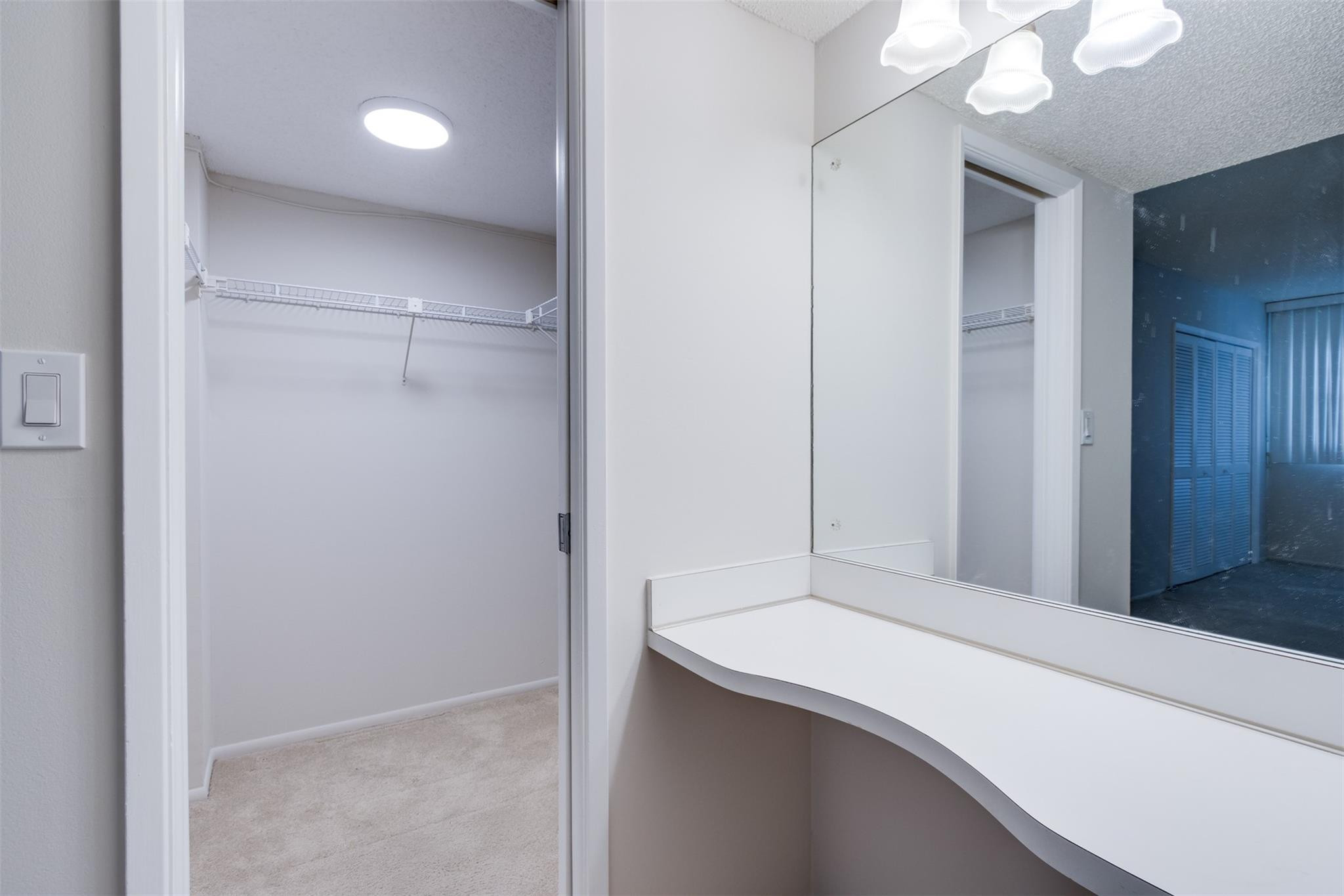 PALM-AIRE COUNTRY CLUB - Residential
