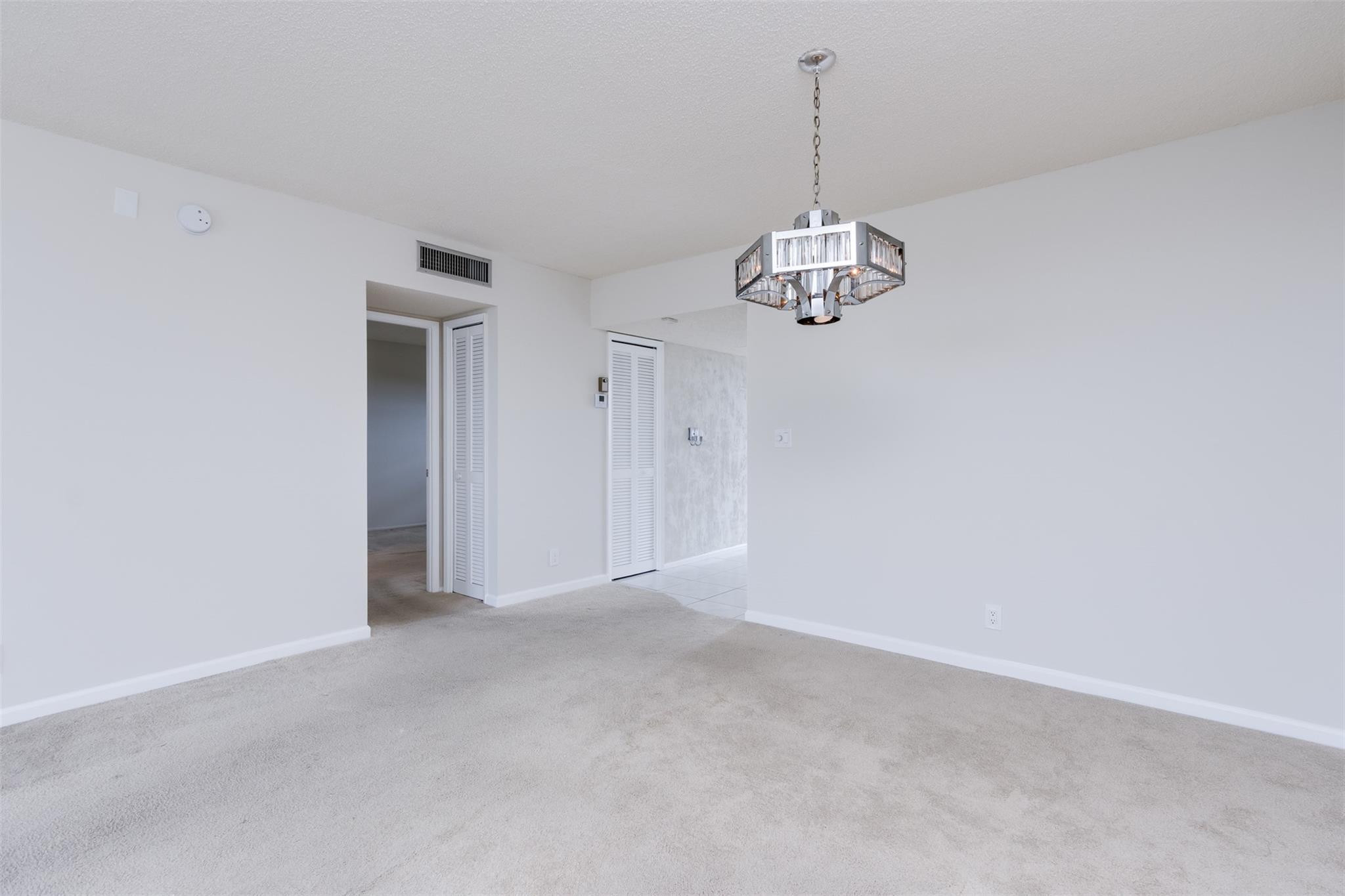 PALM-AIRE COUNTRY CLUB - Residential