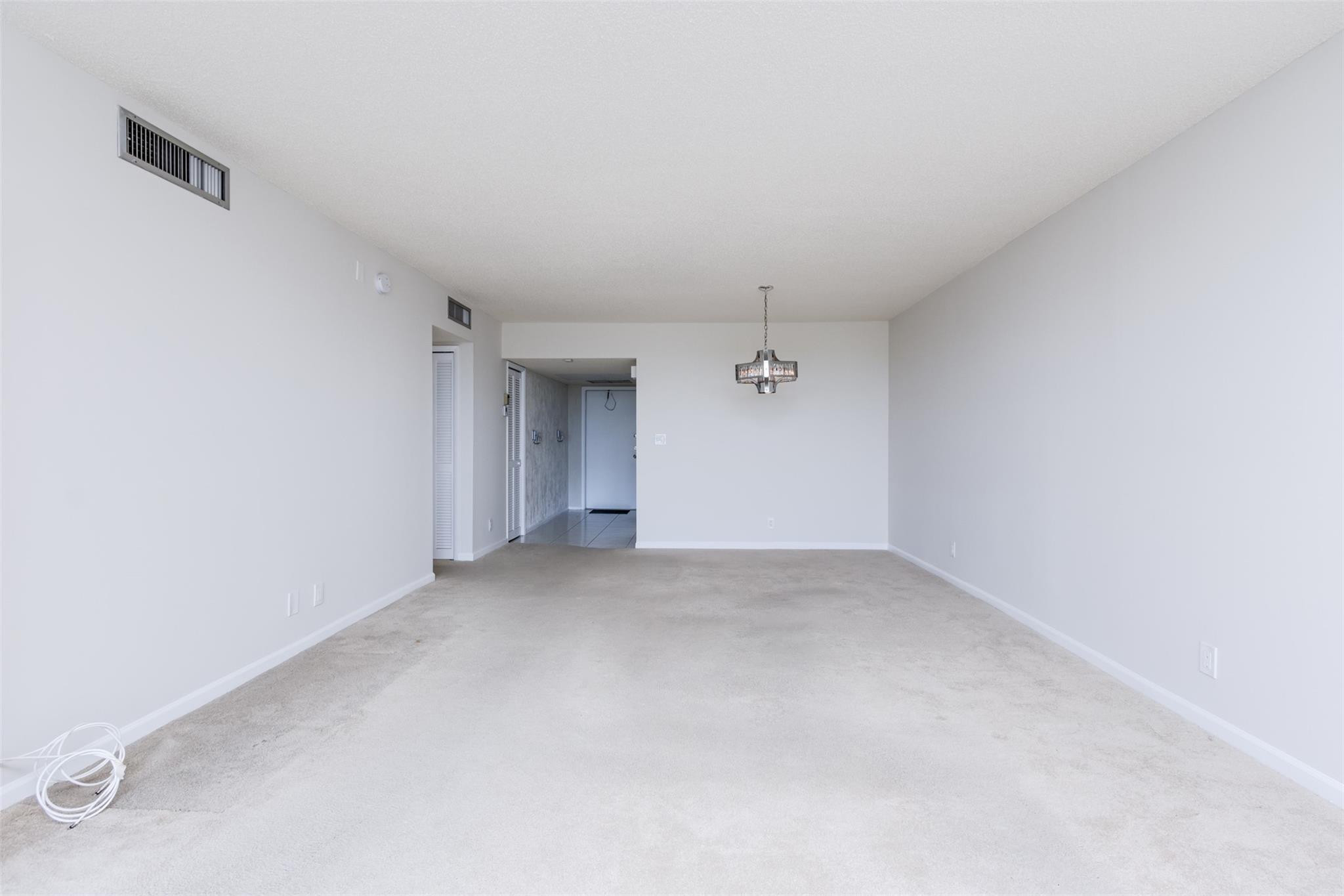 PALM-AIRE COUNTRY CLUB - Residential
