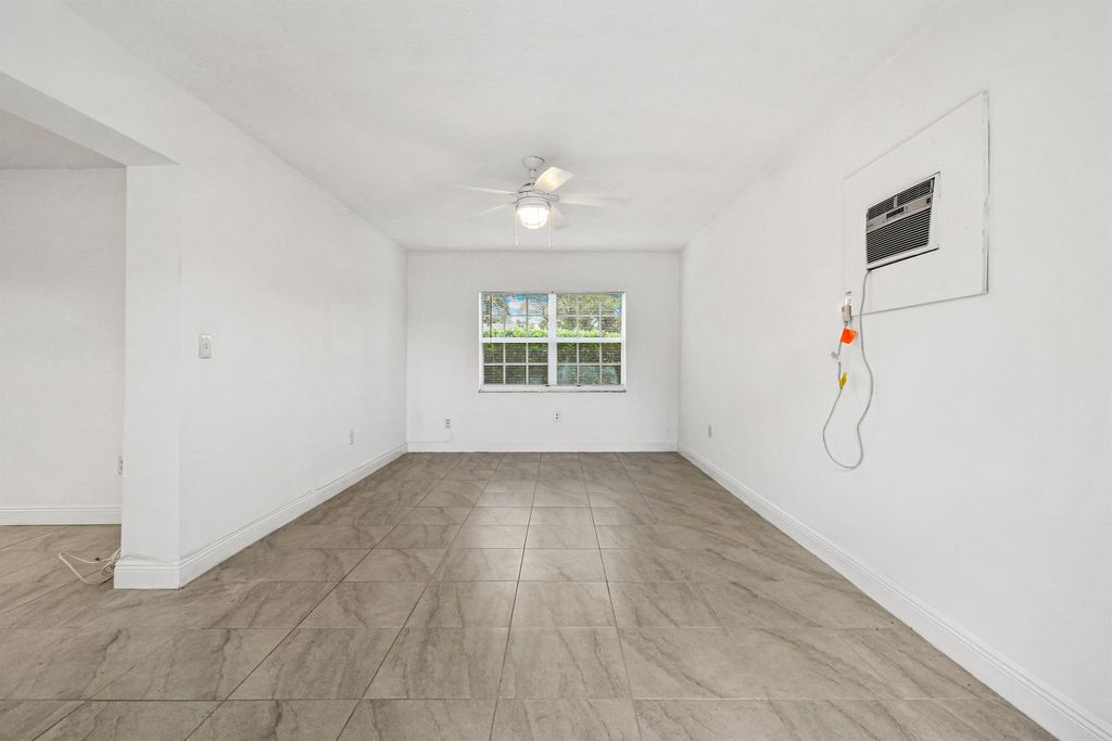 Photo of 101 Akron Street #103, Lake Worth Beach, FL 33461 (MLS # R11083783)