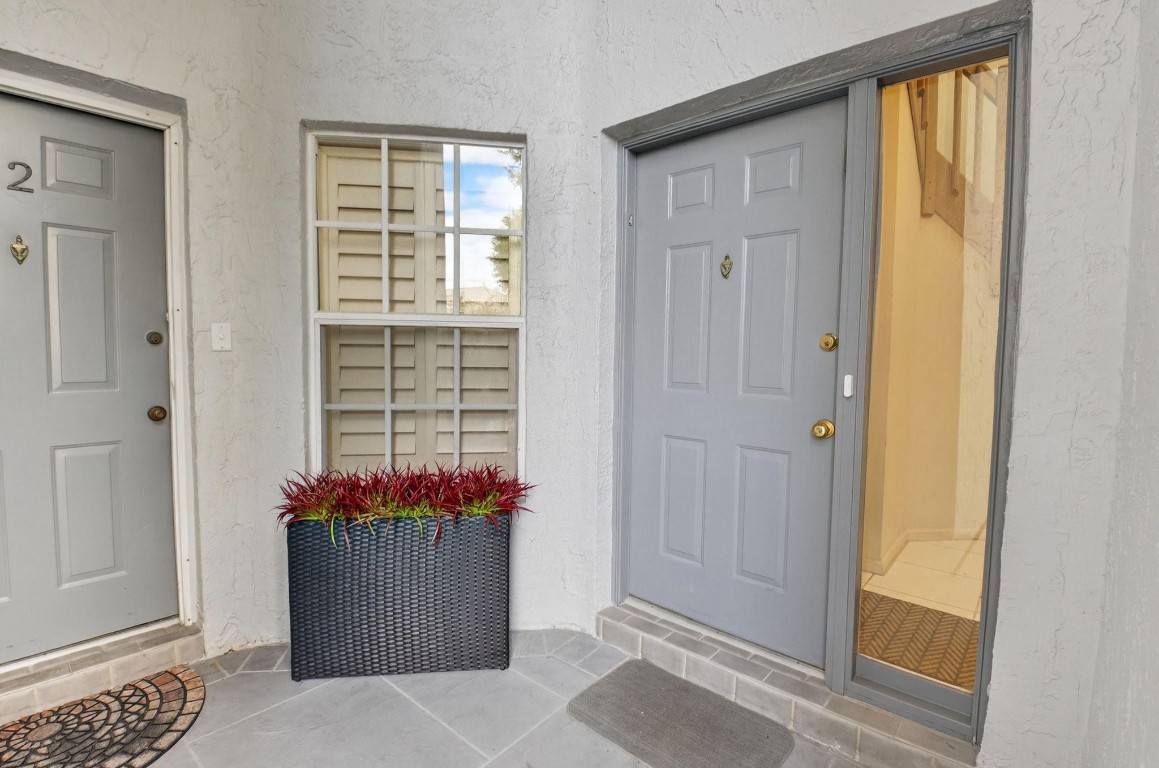 11586 Briarwood Circle 4