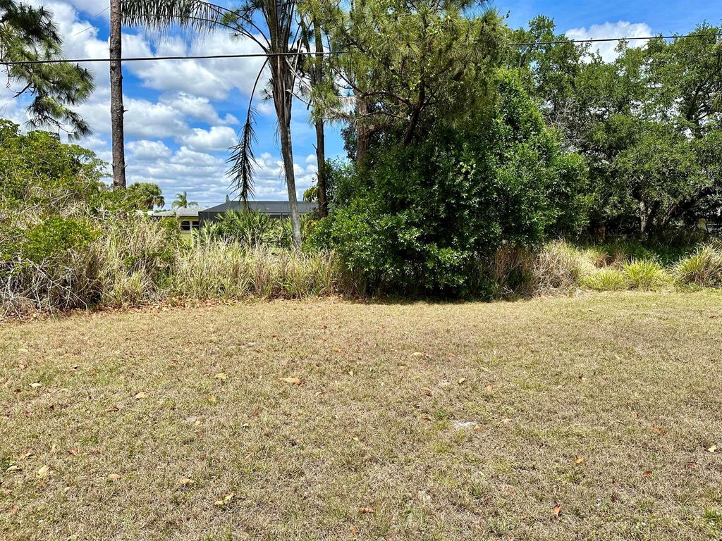 Photo of 361 SE Greenway Terrace, Port Saint Lucie, FL 34983 (MLS # R10976898)