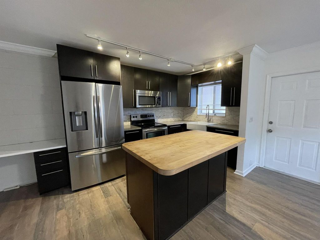 Photo of 221 SE 1st Avenue #101, Boynton Beach, FL 33435 (MLS # R11131409)