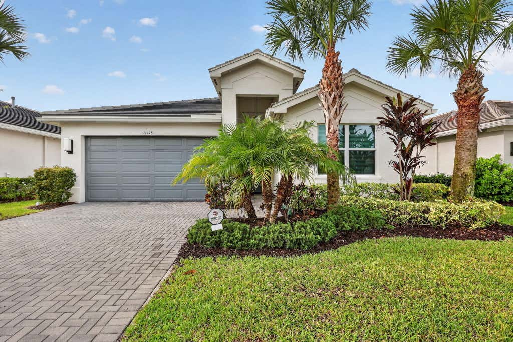 Photo of 11418 SW HAWKINS Terrace, Port Saint Lucie, FL 34987 (MLS # B26057701)