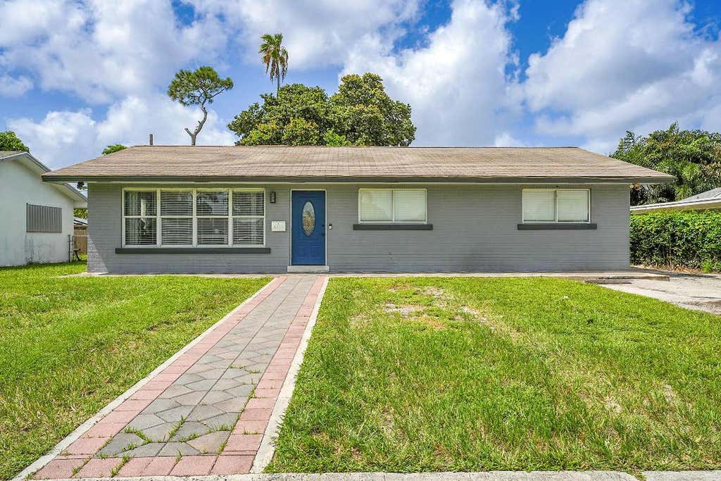 Photo of 4873 Pine Knott Lane, West Palm Beach, FL 33417 (MLS # R11110398)
