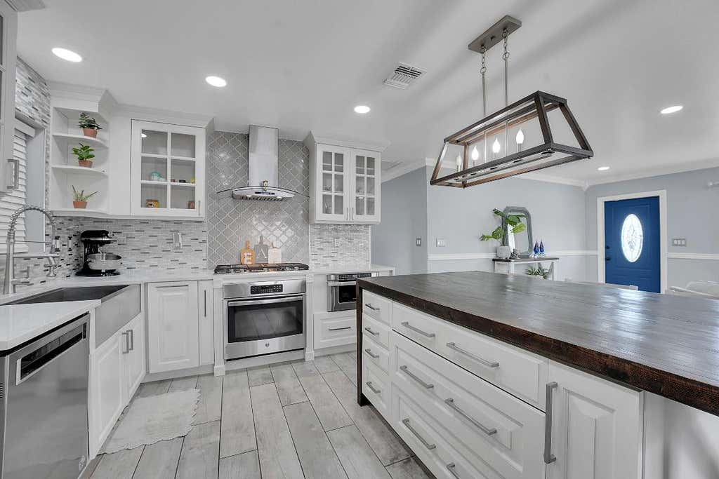 Photo of 4873 Pine Knott Lane, West Palm Beach, FL 33417 (MLS # R11110398)