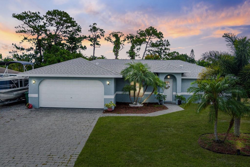 Photo of 106 SE Crosspoint Drive, Port Saint Lucie, FL 34983 (MLS # R11140653)