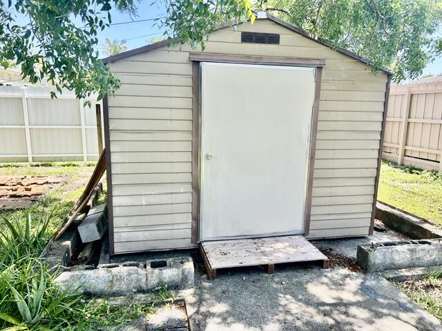 BROADVIEW PARK - Residential