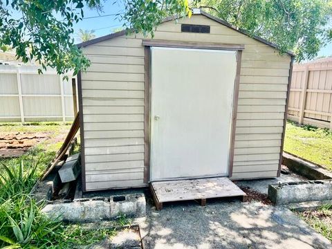 Tiny photo for 4940 SW 18th Street, Fort Lauderdale, FL 33317 (MLS # B26028252)