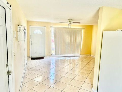 Tiny photo for 4940 SW 18th Street, Fort Lauderdale, FL 33317 (MLS # B26028252)