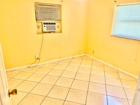 Tiny photo for 4940 SW 18th Street, Fort Lauderdale, FL 33317 (MLS # B26028252)